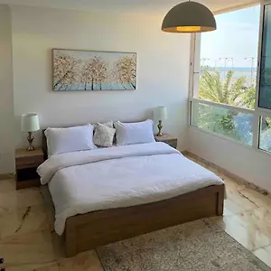 شقة Luxurious Partial Sea View